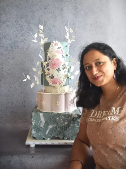 My creation from an aesthetics class with the amazing Megha Kwatra Ramadan. This is a 25kg, four-tiered vintage wedding cake.