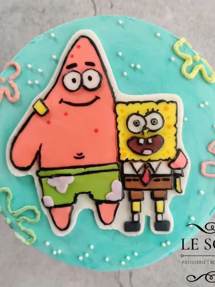 A fun SpongeBob and Patrick cake for a fan's birthday. This half-kg Chocolate Whiskey cake features hand-painted 2D fondant figures of the best friends from Bikini Bottom.