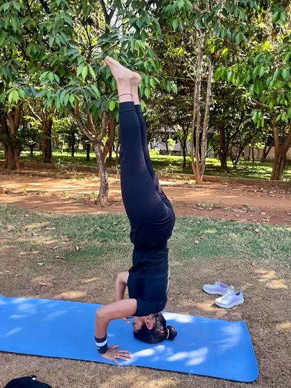 I conquered another layer of fear today! This was a huge milestone: doing a Tripod Headstand with a slow, controlled ascent and descent, with no wall support. This is proof that with consistent practice, you can achieve anything.