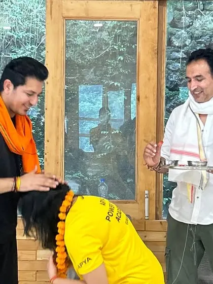 A student seeks blessings from the teachers, a beautiful tradition that marks the culmination of the guru-shishya relationship in the course.