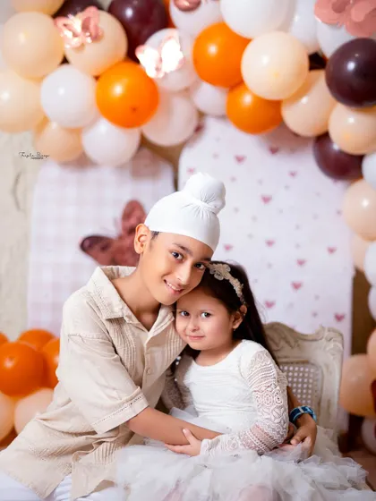 Capturing the sweet and protective bond between siblings is one of my favorite things. These are the moments of friendship and love that you'll want to remember forever.