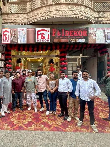 Yeh hamari Etah branch ki opening ki tasveer hai. Aap sabke pyaar aur support ke liye shukriya.