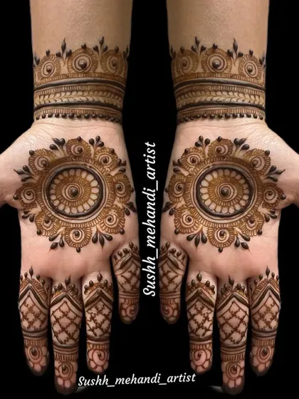 A classic and clean mandala design. This is a timeless choice that looks good on everyone.