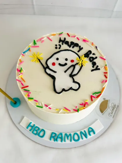 A cute and simple Korean-style bento cake for a birthday celebration.