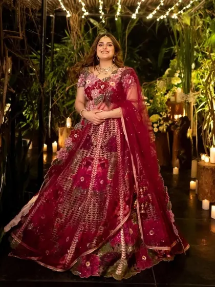 The full Roka look. Samya is the picture of elegance, with a makeup style that is both classic and modern.