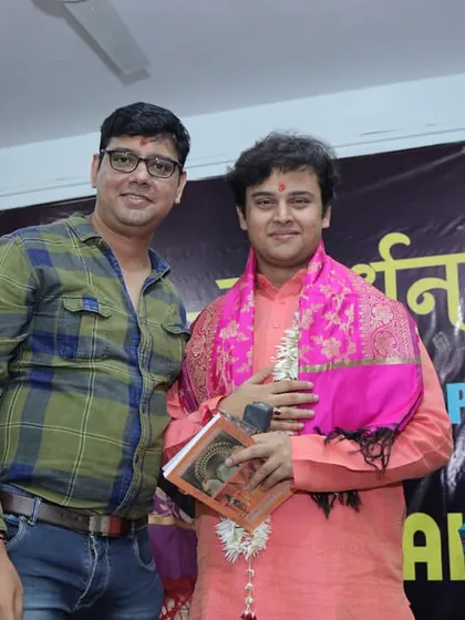 Tribhuwan Maharaj at our Banaras workshop, continuing the family tradition of spreading the knowledge of Kathak.