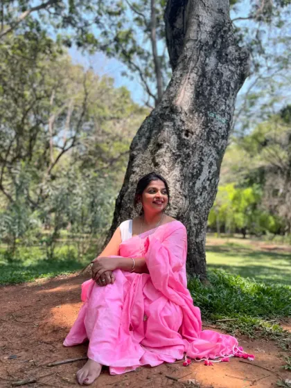Another shot from the same day, just enjoying the peaceful moment under a tree.