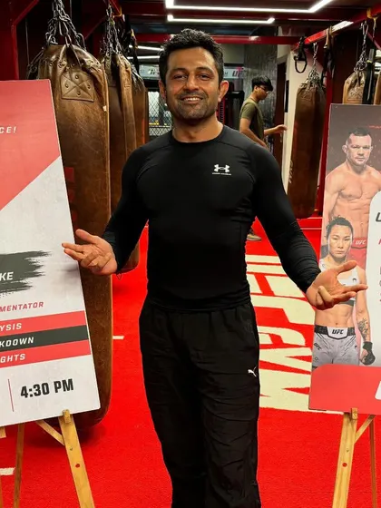 At a live UFC screening event at UFC Gym Bandra. Building an informed MMA community in India is the goal.