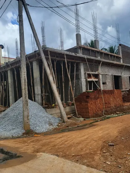 A view of the foundation and support columns at the Hosadurga project.