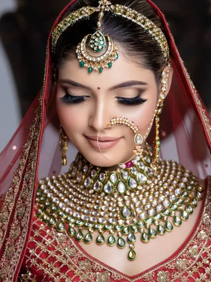 A close-up of the eye makeup, showing the perfect blend of shadows and the sharp, clean lines of the liner.