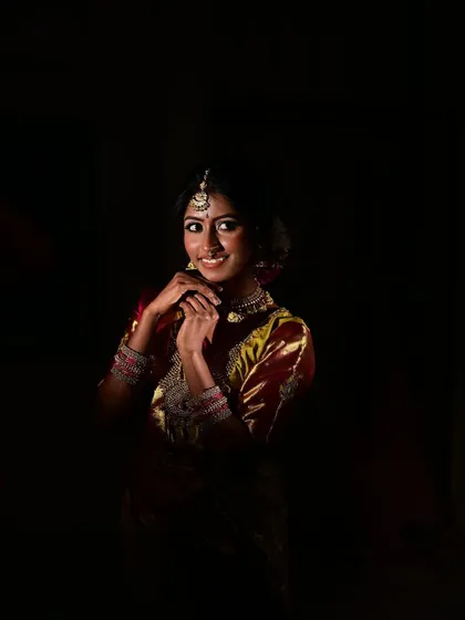 A duplicate of 110, this image again proves the makeup's performance in challenging, dark lighting, with key features beautifully illuminated.