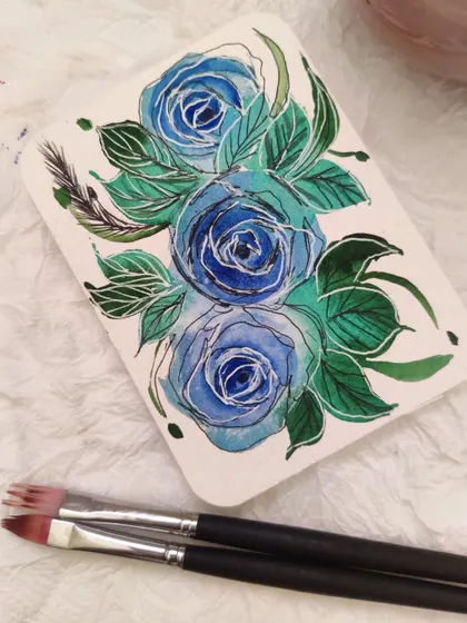 I love experimenting with different color palettes, like these blue roses. My classes encourage you to play with color and not be afraid to try something new.