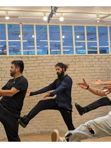 The iconic SRK kick line. Our students nail the move in perfect sync during the workshop.