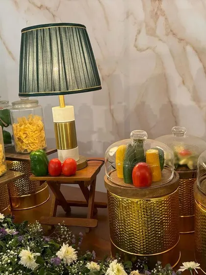 This is a detail shot of the decor at our Italian food station. We use fresh vegetables and jars of different pasta types not just as ingredients, but as part of the beautiful, rustic presentation.