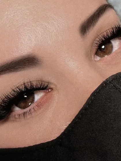 A stunning Volume set that creates a dense, dark, and perfectly uniform lash line. This is for the client who loves a flawless, high-impact look.