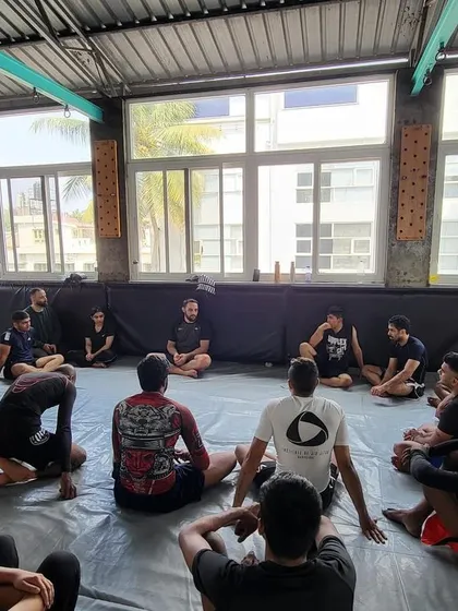 A Q&A session following the technical instruction. We make sure our seminars include time for students to ask questions about strategy, mindset, and application, making it a complete learning experience.