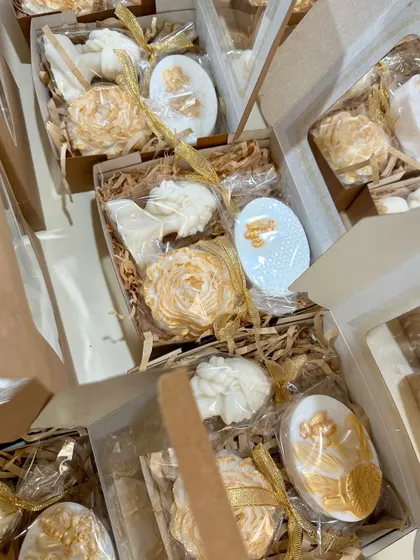 These gift boxes are perfect for any occasion, big or small. I work with you to create a set that fits your budget and your vision.