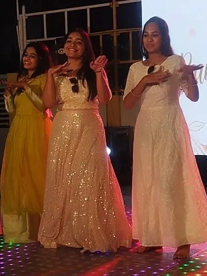 A lovely performance by the bride's friends on stage. I ensure every group gets their moment to shine, with choreography tailored to their song choice and comfort level.