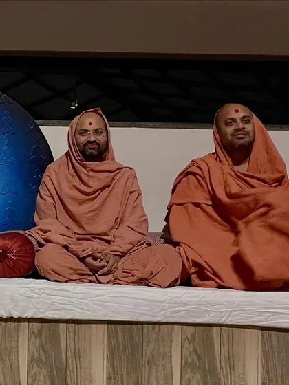 We were privileged to host Hariprakash Das Swamiji and Vivek Sagar Swamiji of Salangpur. Their choice to stay with us for their wellness journey is a profound honor and blessing.