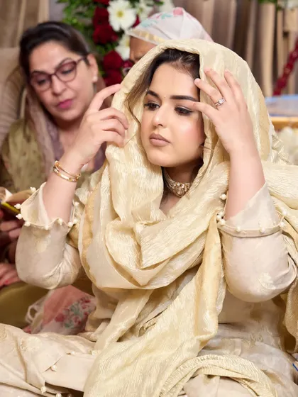My client Anji looking absolutely surreal and serene during her prayer ceremony. The soft, minimal makeup allowed her natural beauty and the peacefulness of the moment to shine through.