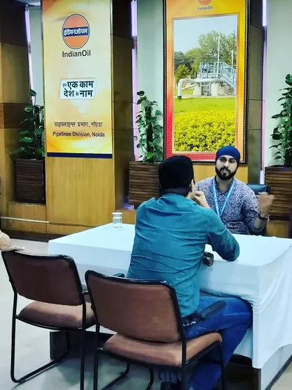 Another one-on-one consultation at the IOCL Ashok Nagar event. My goal is to provide practical, actionable advice that people can integrate into their busy lives.