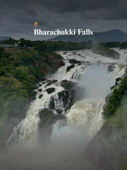 The breathtaking Bharachukki Falls, another highlight of the Shivanasamudra tour. The viewpoint offers a fantastic perspective of the cascading water.