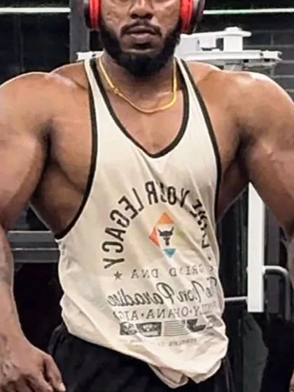 This client, a men's physique competitor, added kilos of quality tissue during his growth phase with me.