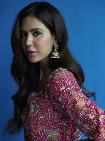 A close-up on Sonam Bajwa, showcasing the intricate embroidery of her Rimple and Harpreet suit and the perfect silver jhumkas to complete the Punjabi look.