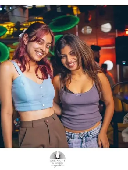 Friends enjoying the old school tunes. The energy of a retro night is infectious and always positive.