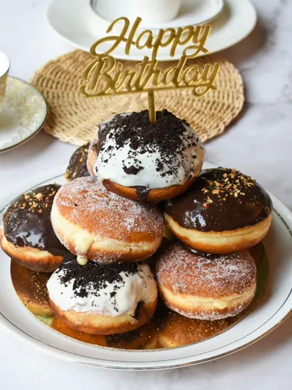 Another look at our Berliner tower, perfect for a birthday celebration. We can customize the flavours based on what you love.