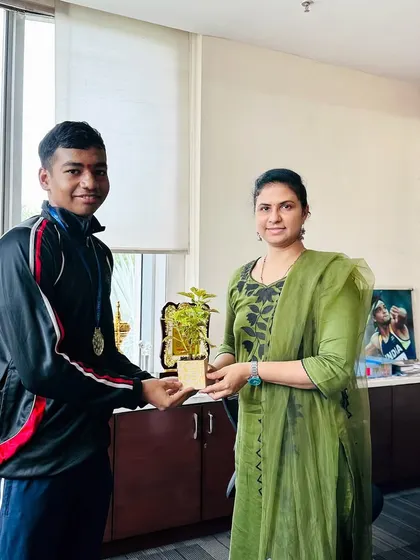 State silver medalist Siddhesh Pawase receiving his token of appreciation.