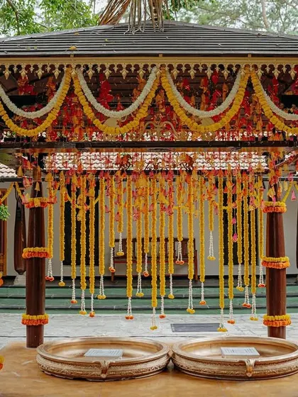 This Haldi ceremony at the beautiful Tamarind Tree venue was swathed in the warmth of turmeric and love. We decorated the traditional mandap with drapes of marigold and tuberoses for a classic feel.