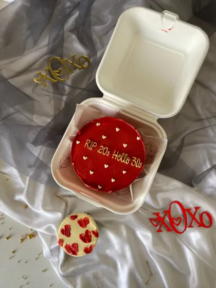 The "RIP 20s Hello 30s" bento cake, a humorous and popular choice for that big milestone birthday.
