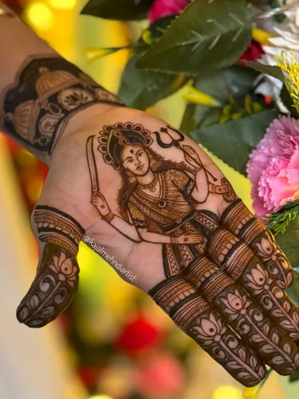 Another beautiful angle of the Dashama portrait, with a floral background that makes the henna art pop. May her blessings be with you.