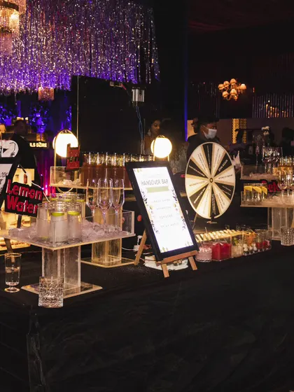 The perfect addition to any multi-day celebration: the Hangover Bar. This setup includes detox water, flavored kombucha, and other remedies to help your guests feel refreshed and ready for the next event.
