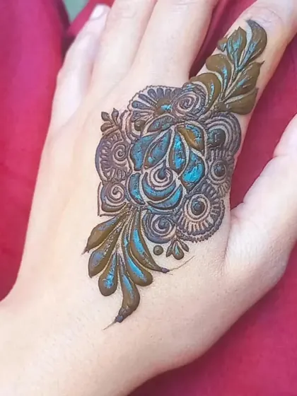 Another view of the single floral motif, showing the delicate shading and linework.