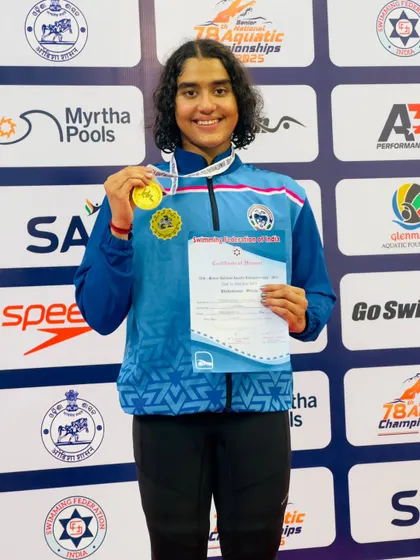 Vihitha Nayana with her gold from the women's 200m backstroke.