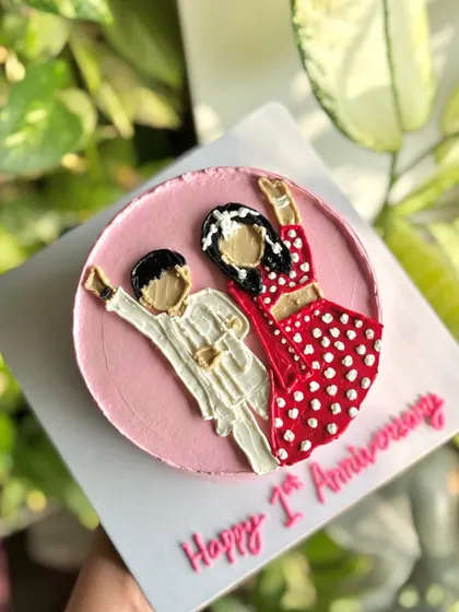 Your memories, but make them edible. I recreated a couple's wedding photo using hand-piped buttercream for their first anniversary, turning a cherished moment into a delicious piece of art.