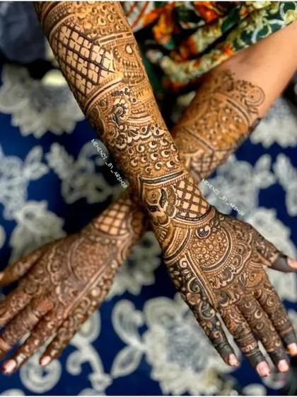 A duplicate image of a full-arm bridal design.