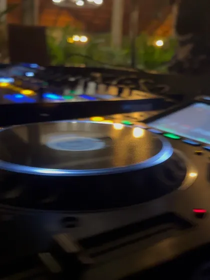 A close up on the jog wheel of my Pioneer CDJ. This is one of the most important tools for a turntablist.