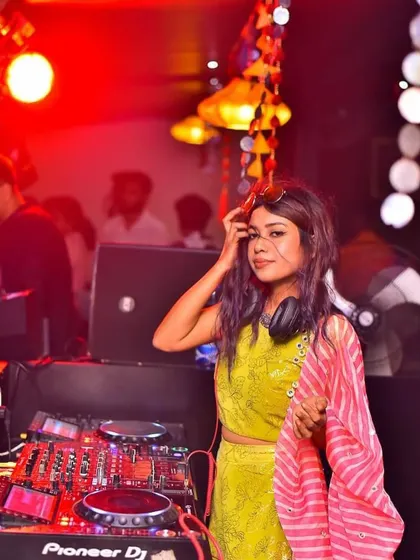 A smiling shot from the Navratri gig. Seeing everyone so happy and dancing is the best reward for any DJ.