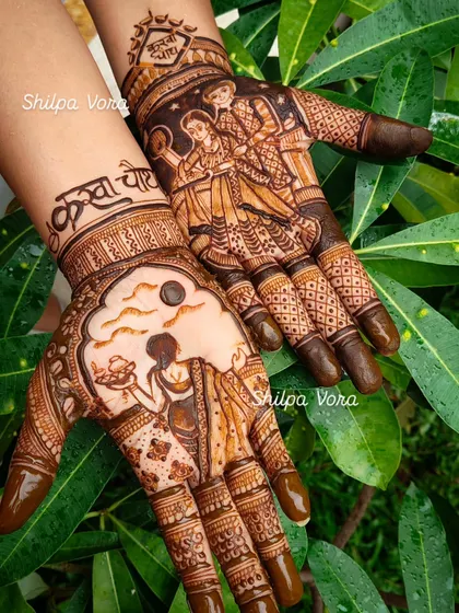 A special Karwa Chauth design showing the ritual of a wife looking at the moon and then her husband. It's a beautiful way to celebrate the festival.