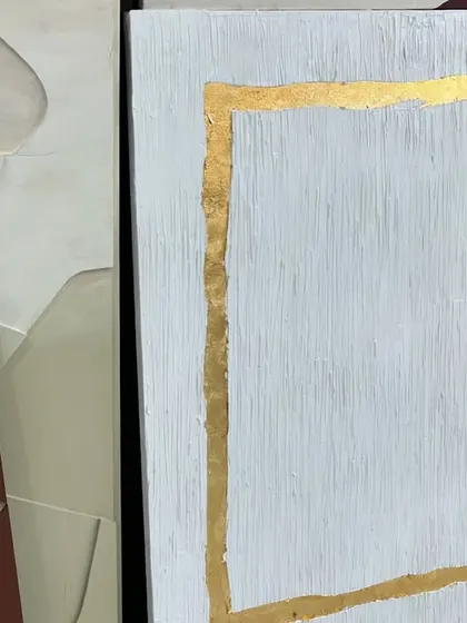 A close-up of the gold leaf border. I use genuine 24ct gold leaf to ensure a beautiful, lasting shine.