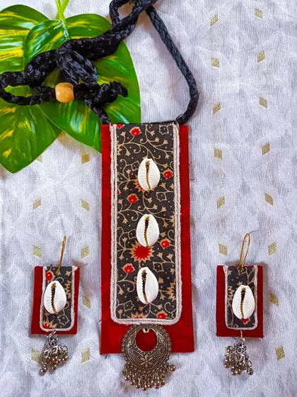 These images showcase the wide variety of my fabric jewelry collection, including different prints, paintings, and color combinations, all available for wholesale.