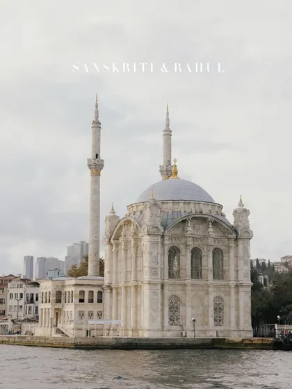 The beautiful Ortaköy Mosque in Istanbul, a key feature of Sankriti and Rahul's pre-wedding photography tour of the city.