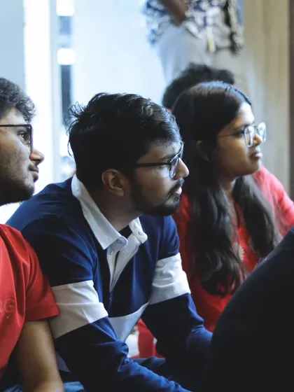 An engaged audience during our corporate workshop with Google. It's amazing to see colleagues connect and collaborate in a new, creative way through music.
