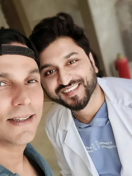It was great to connect with the talented actor Randeep Hooda. It's always an honor when professionals from the film industry trust me with their dermatological care.