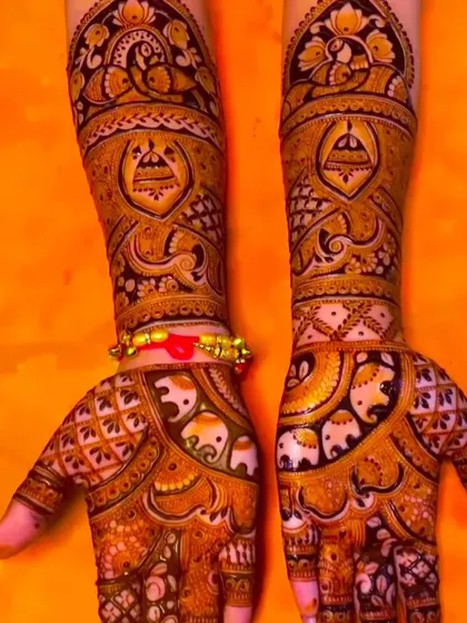 The rich, dark stain on this design really brings out the details of the elephant and peacock motifs. This is the result of my 100% organic henna.