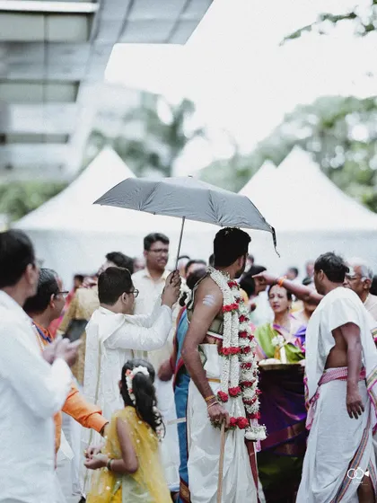 A duplicate of the groom's 'kashi yatra' procession.