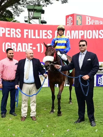 Akitania, winner of The Amokbash Million Div I, with jockey C. Umesh and the winning team.